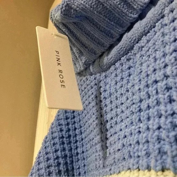 New Pink Rose Women’s Sweater Sz. Small NWT - Picture 8 of 8